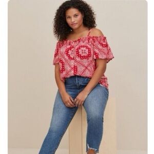 Torrid Carefree red relaxed fit Rayon Crepe Smocked Cold Shoulder flowy fun Top